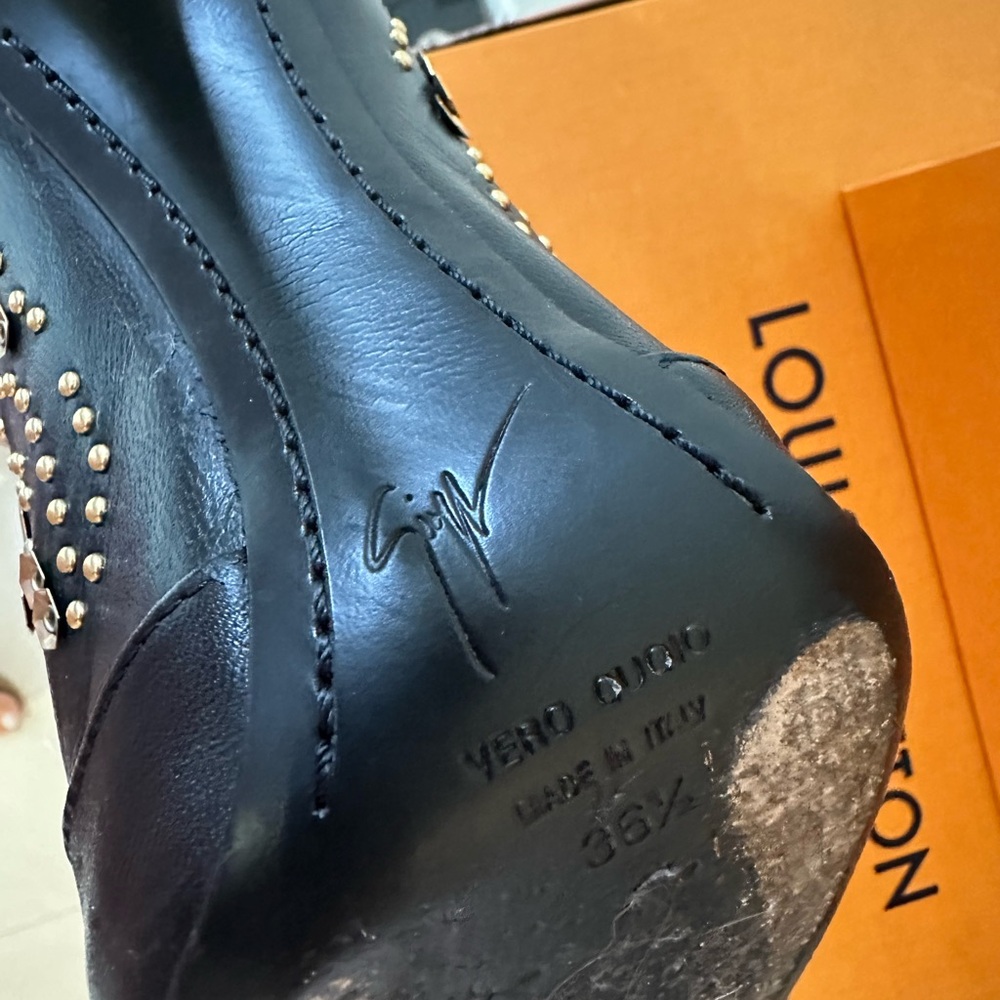 Giuseppe Zanotti Black and Gold Heeled western Boots gently used - Picture 5 of 10